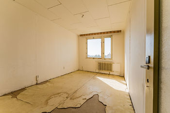 Pokoj 2. NP - Prodej domu 95 m², Chožov
