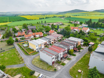 pohled na lokalitu - Prodej domu 95 m², Chožov