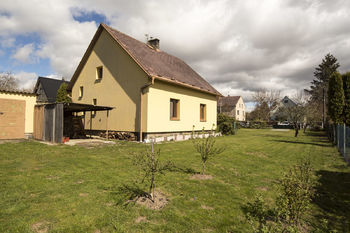 dům zezadu - Prodej domu 75 m², Sulice