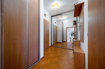 Prodej bytu 2+kk v osobním vlastnictví 60 m², Praha 9 - Vysočany