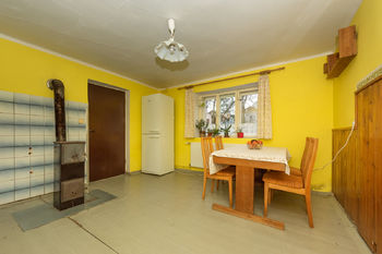 Kuchyně přízemí - Prodej domu 90 m², Manětín