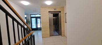 Pronájem bytu 2+kk v osobním vlastnictví 52 m², Praha 8 - Dolní Chabry