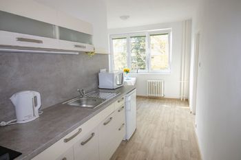 kuchyně s jídelnou - Pronájem bytu 1+1 v osobním vlastnictví 50 m², České Budějovice 