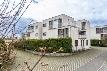 Prodej bytu 3+kk v osobním vlastnictví 64 m², Praha 4 - Újezd u Průhonic