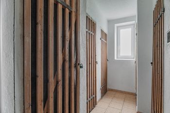Sklepní prostory - Pronájem bytu 2+1 v osobním vlastnictví 63 m², Jindřichův Hradec