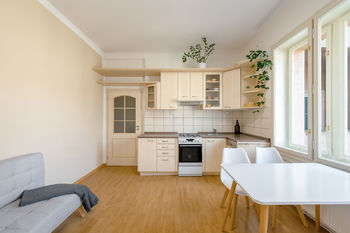 Prodej bytu 2+kk v osobním vlastnictví 47 m², Praha 1 - Malá Strana