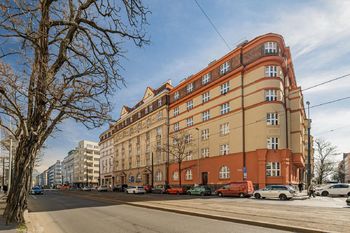 Prodej bytu 2+kk v osobním vlastnictví 50 m², Praha 3 - Vinohrady