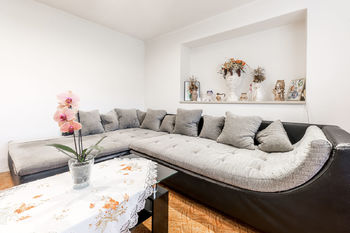Obývací pokoj - Prodej domu 57 m², Lázně Toušeň