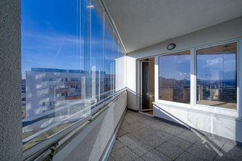 Prodej bytu 1+kk v osobním vlastnictví 50 m², Praha 10 - Horní Měcholupy