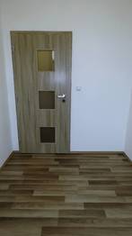 šatna - Pronájem bytu 4+1 v osobním vlastnictví 87 m², Žatec
