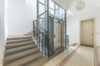 Prodej bytu 5+kk v osobním vlastnictví 154 m², Praha 2 - Vinohrady
