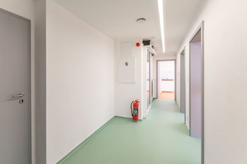 Komerční prostory - čekárna - Pronájem komerčního prostoru 75 m², Praha 8 - Karlín