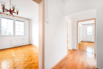 chodba, ložnice - Pronájem bytu 2+1 v osobním vlastnictví 56 m², České Budějovice