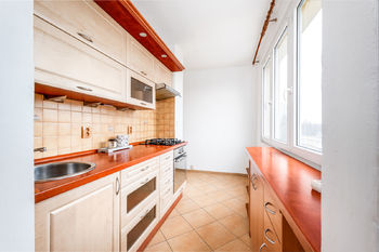 kuchyň - Pronájem bytu 2+1 v osobním vlastnictví 56 m², České Budějovice