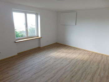 Prodej bytu 1+kk v družstevním vlastnictví 37 m², Křeč