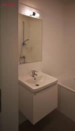 koupelna  - Pronájem bytu 2+kk v osobním vlastnictví 48 m², Praha 9 - Letňany