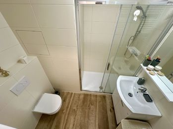 Koupelna - Prodej bytu 1+1 v osobním vlastnictví 29 m², Praha 4 - Chodov