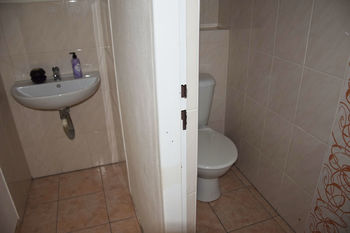 WC - Pronájem bytu 3+1 v osobním vlastnictví, Zruč-Senec
