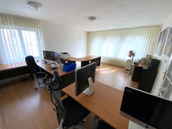 Kancelář - Pronájem domu 364 m², Praha 10 - Strašnice