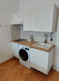 Pronájem bytu 2+kk v osobním vlastnictví 52 m², Praha 8 - Karlín