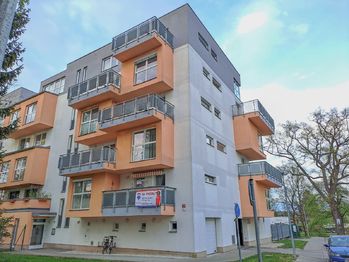 dům - Prodej bytu 2+kk v osobním vlastnictví 52 m², České Budějovice
