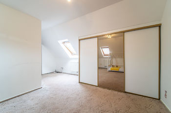 Prodej domu 192 m², Praha 10 - Dubeč