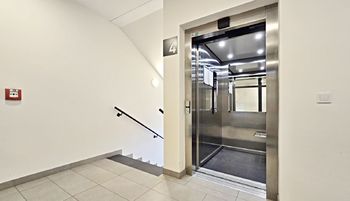 Prodej bytu 2+kk v osobním vlastnictví 50 m², Praha 9 - Hloubětín