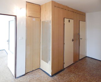 Koupelna a WC - Prodej bytu 3+1 v osobním vlastnictví 64 m², Rakovník