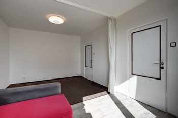 obývací pokoj foto 6 - Prodej bytu 2+1 v osobním vlastnictví 52 m², Brno