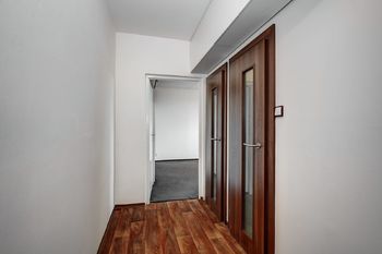 předsíň foto 2 - Prodej bytu 2+1 v osobním vlastnictví 52 m², Brno
