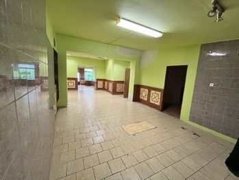 Pronájem obchodních prostor 130 m², Pelhřimov