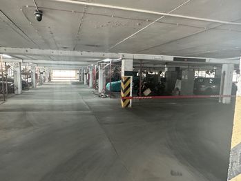 Pronájem garážového stání 3463 m², Praha 9 - Střížkov