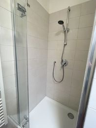 koupelna - Pronájem domu 58 m², Hostouň