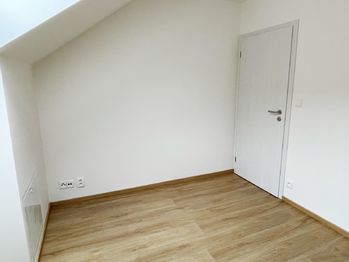 pokoj - Pronájem domu 58 m², Hostouň