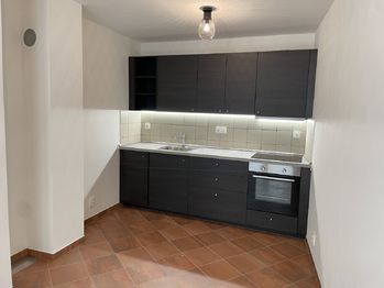 kuchyň - Pronájem domu 58 m², Hostouň