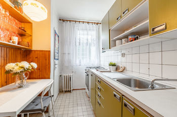 Kuchyně - Prodej domu 111 m², Praha 10 - Strašnice