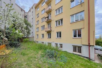 Skloněná zahrada - Prodej bytu 3+kk v osobním vlastnictví 55 m², Praha 9 - Vysočany