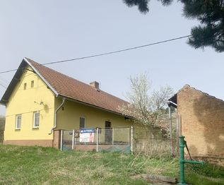 pohled z ulice - Prodej chaty / chalupy 100 m², Mlečice