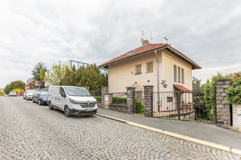 Prodej domu 258 m², Praha 4 - Podolí (ID 010-