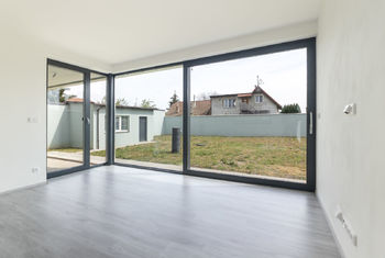 Novostavba - rodinný dům se zahradou - Prodej domu 162 m², Praha 9 - Běchovice