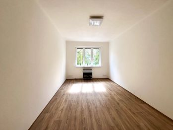 Pronájem bytu 2+kk v družstevním vlastnictví 49 m², Praha 4 - Krč