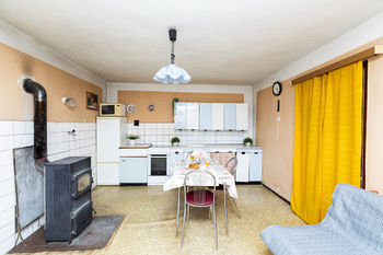 Kuchyň - Prodej domu 77 m², Kleneč