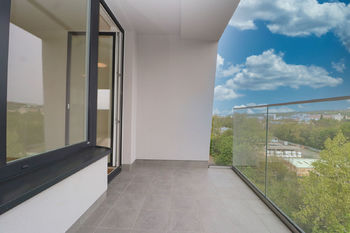 Balkon - Pronájem bytu 2+kk v osobním vlastnictví 56 m², Praha 9 - Vysočany