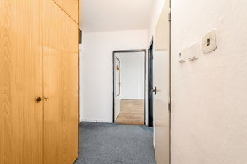 PŘEDSÍŇ - Prodej bytu 2+1 v osobním vlastnictví 50 m², Hluboká nad Vltavou