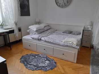 Pronájem bytu 1+kk v osobním vlastnictví 25 m², Praha 5 - Smíchov