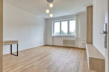 Obývací pokoj  - Pronájem bytu 2+1 v osobním vlastnictví 60 m², Plzeň