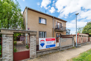Prodej domu 176 m², Praha 6 - Suchdol