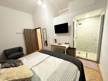 2. pokoj - se sprchou a komorou - Prodej bytu 2+1 v osobním vlastnictví 73 m², Praha 1 - Nové Město