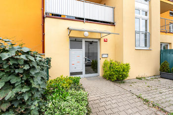 Prodej bytu 2+kk v osobním vlastnictví, Praha 4 - Újezd u Průhonic