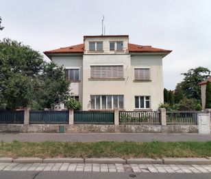 pohled na dům - Pronájem bytu 2+1 v osobním vlastnictví, Praha 6 - Břevnov